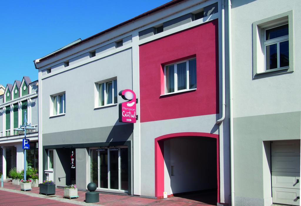 Pension Central Markt Piesting Exterior foto